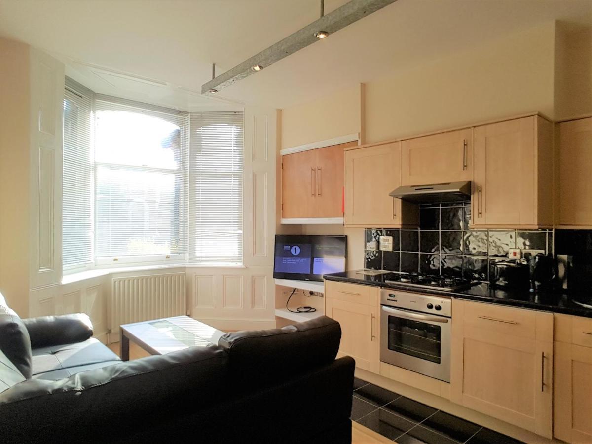 Bath Road Apartment
